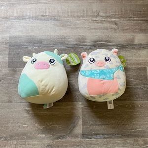 2 squishmallows
